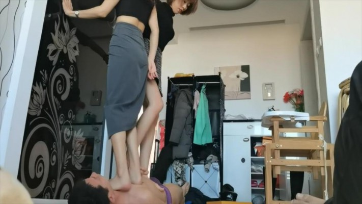 安然女帝全体重跳踩脖子 -套路艾彩视频