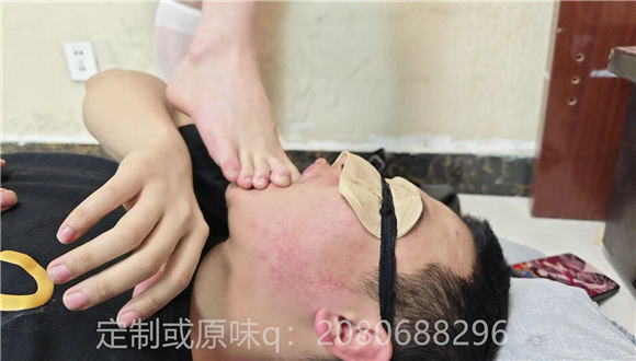 娇娇吐口水满脸羞辱 -套路艾彩视频