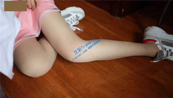 超美美女秀肉丝 -套路艾彩视频