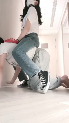 【米小唐】高帮帆布鞋御姐-踩头/掐播窒息/捆绑 bf28188 -套路艾彩视频