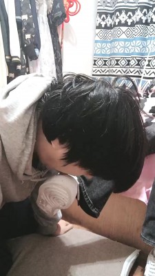 【奶味小仙女】近距离调肥宅-运动鞋踩/闻鞋窝/闻舔白棉袜jio bf28285 -套路艾彩视频
