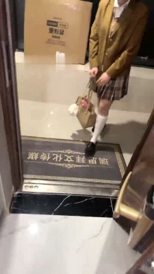 【狗哥】开发大三萝莉做S-舔白丝皮鞋/脚踩头 bf28477 -套路艾彩视频