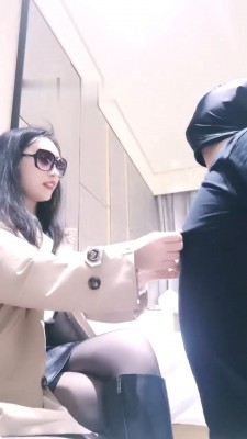 【羽神】逛街回家调狗-闻舔原味脚/掐肉/踩踏/伺候洗脚/头顶鞋 bf29236 -套路艾彩视频