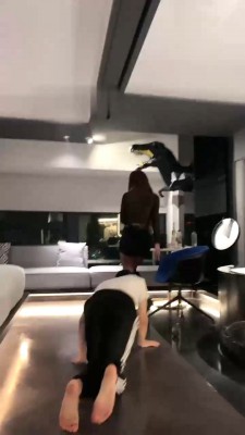 【美娜】陪酒小妹长靴调-跪舔/浴缸脚喂食/骑马耳光【完整版】 bf29256 -套路艾彩视频