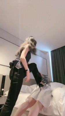 【禾未】反制酒店搭讪色房客 bf29191 -套路艾彩视频