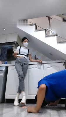 【多多】短靴踩踏喂食/碾压狗头/原味肉丝辱 bf29366 -套路艾彩视频