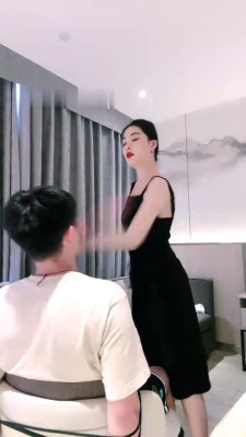 【宸宸】袜子塞嘴疯狂抽连环耳光 bf29394 -套路艾彩视频