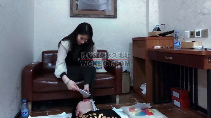 【冷凝】搓脚皮脚泥让脚奴用嘴接-人体垃圾桶系列（七） YC-230724-10<span>[db:副标题]</span> -套路艾彩视频