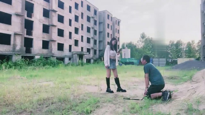 【调教视频】【宸宸】囚禁户外飞踹/强迫吃泥土 -套路艾彩视频