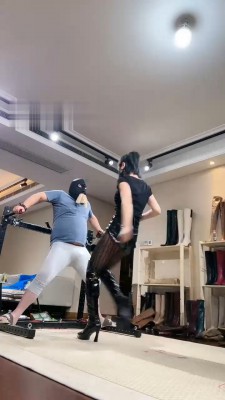 【调教视频】【梦二】双S-长靴重度轮流提档/丝袜塞嘴 -套路艾彩视频