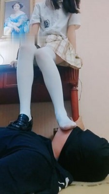 【羌爷】JK白丝皮鞋-提档/踩踏/脚窒息/人肉坐垫【完整版】 -套路艾彩视频
