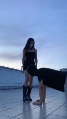 【宝爷】天台白袜tj-暴力提档/极度羞辱/强迫喂食 -套路艾彩视频