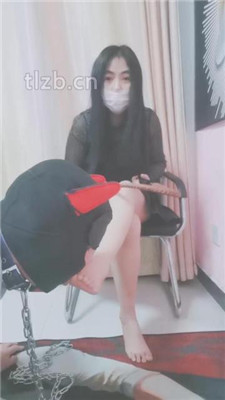 【五公主】强迫抖M舔原味裸足 -套路艾彩视频