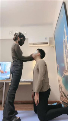 【不期而遇】全程皮靴暴力连环提档 -套路艾彩视频