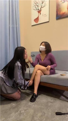 【小清】闺蜜酒后暴露抖M属性 -套路艾彩视频