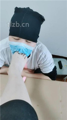 【喵呜朵】品尝原味裸足 -套路艾彩视频
