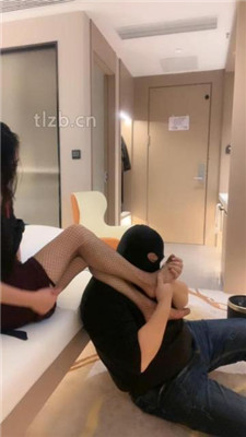 【爱丽丝】网袜美腿诱惑-鞭打耳光-揪耳朵