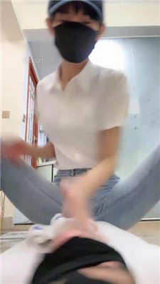 【美娜格格】气味控制-白袜塞嘴重度耳光 -套路艾彩视频