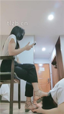 【妮蔻】吃原味脚/骑马/铆钉鞋踩虐 -套路艾彩视频