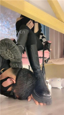 【槿一】长靴无意识碾压踩狗子 -套路艾彩视频