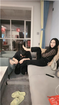 【尤金女皇】模特S-骑狗背暴打三只下贱奴隶 -套路艾彩视频