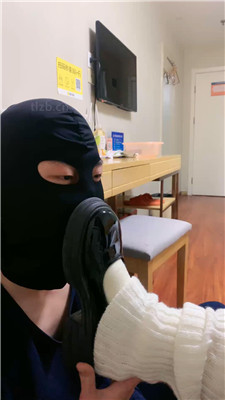 【姜果果】皮鞋白袜深喉恋足舔【上】