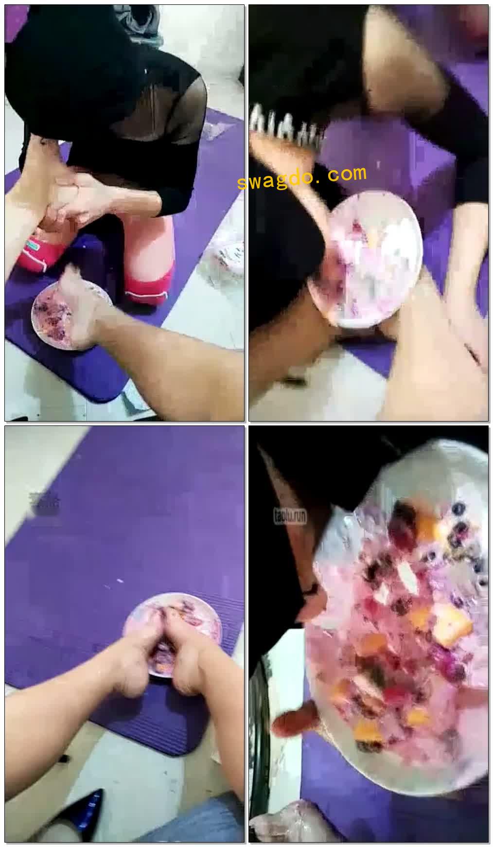 【9.17】脚丫喂水果,舔食圈养大壮【21分钟】【独裁者大毒蝎】 【9.17】脚丫喂水果,舔食圈养大壮【21分钟】【独裁者大毒蝎】