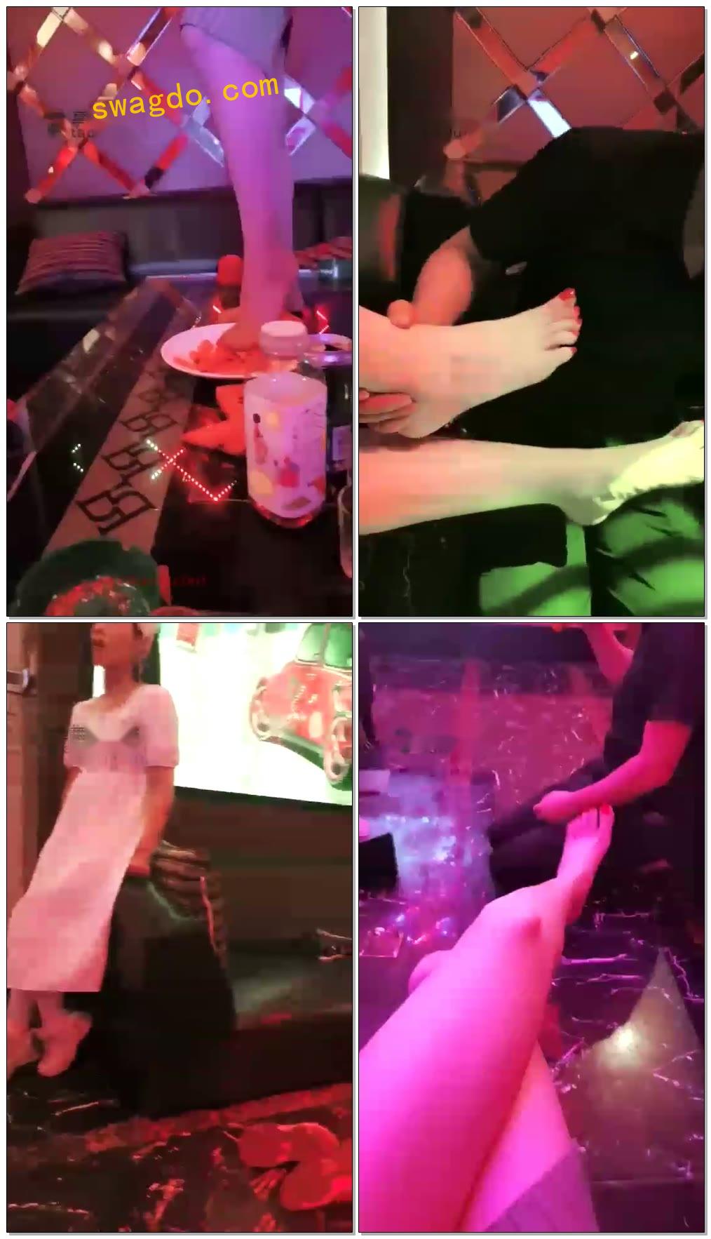 【苏曼S】苏曼女王KTV惩罚双狗(下)【28分钟】【标清】 【苏曼S】苏曼女王KTV惩罚双狗(下)【28分钟】【标清】