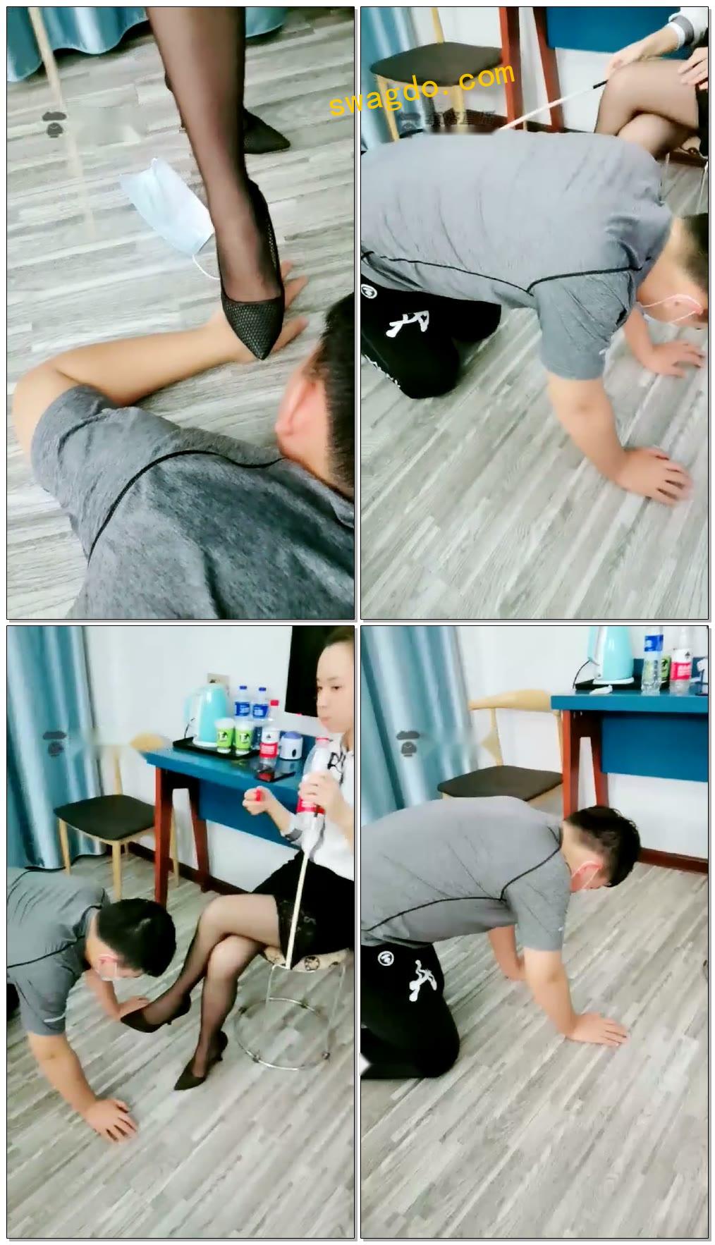 【小安情侣】小鲜肉圣水，帮男主舔鞋【72分钟】【标清】