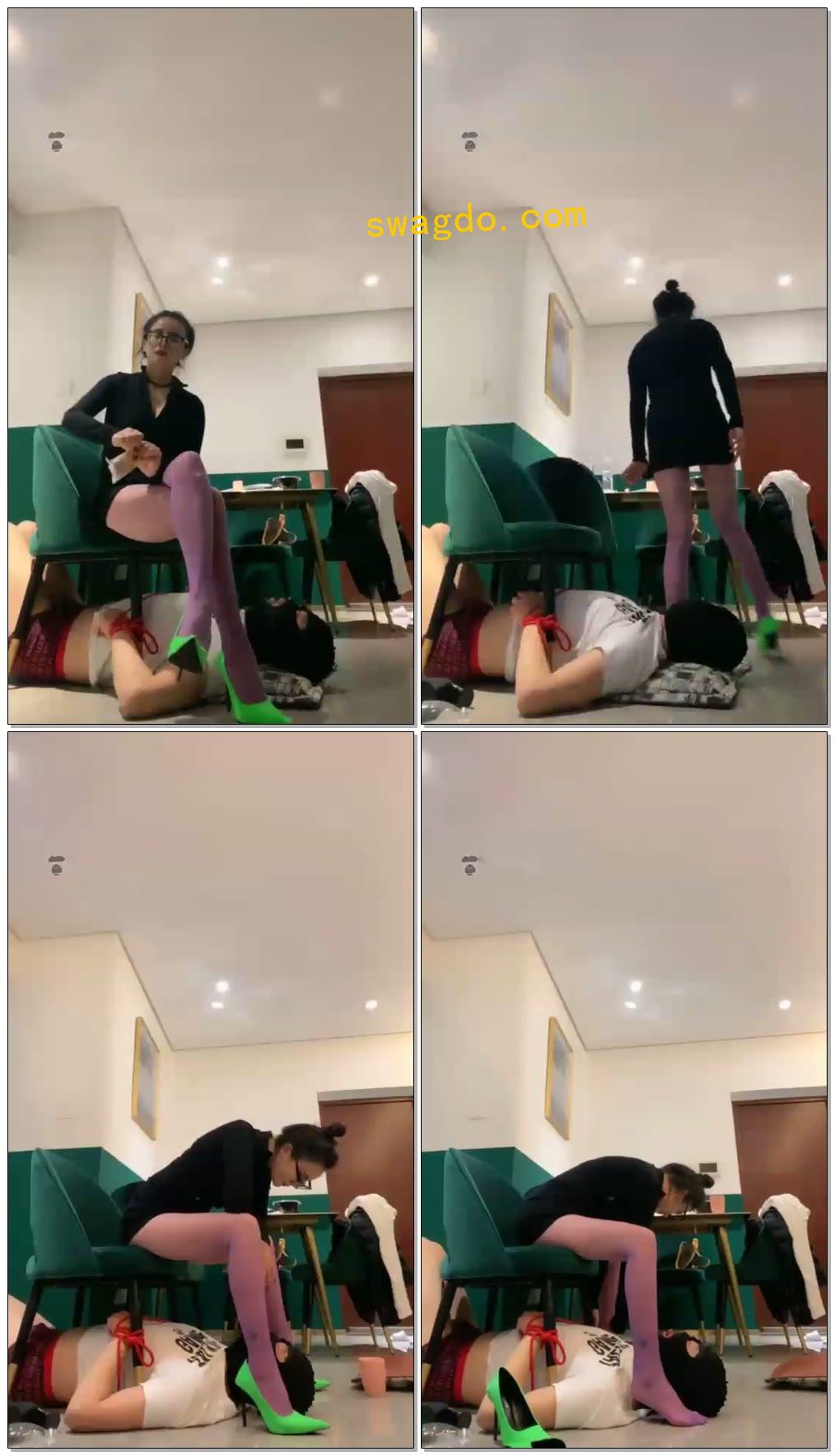 【亚兮S】脚垫,强迫圣水【19分钟】【标清】 【亚兮S】脚垫,强迫圣水【19分钟】【标清】