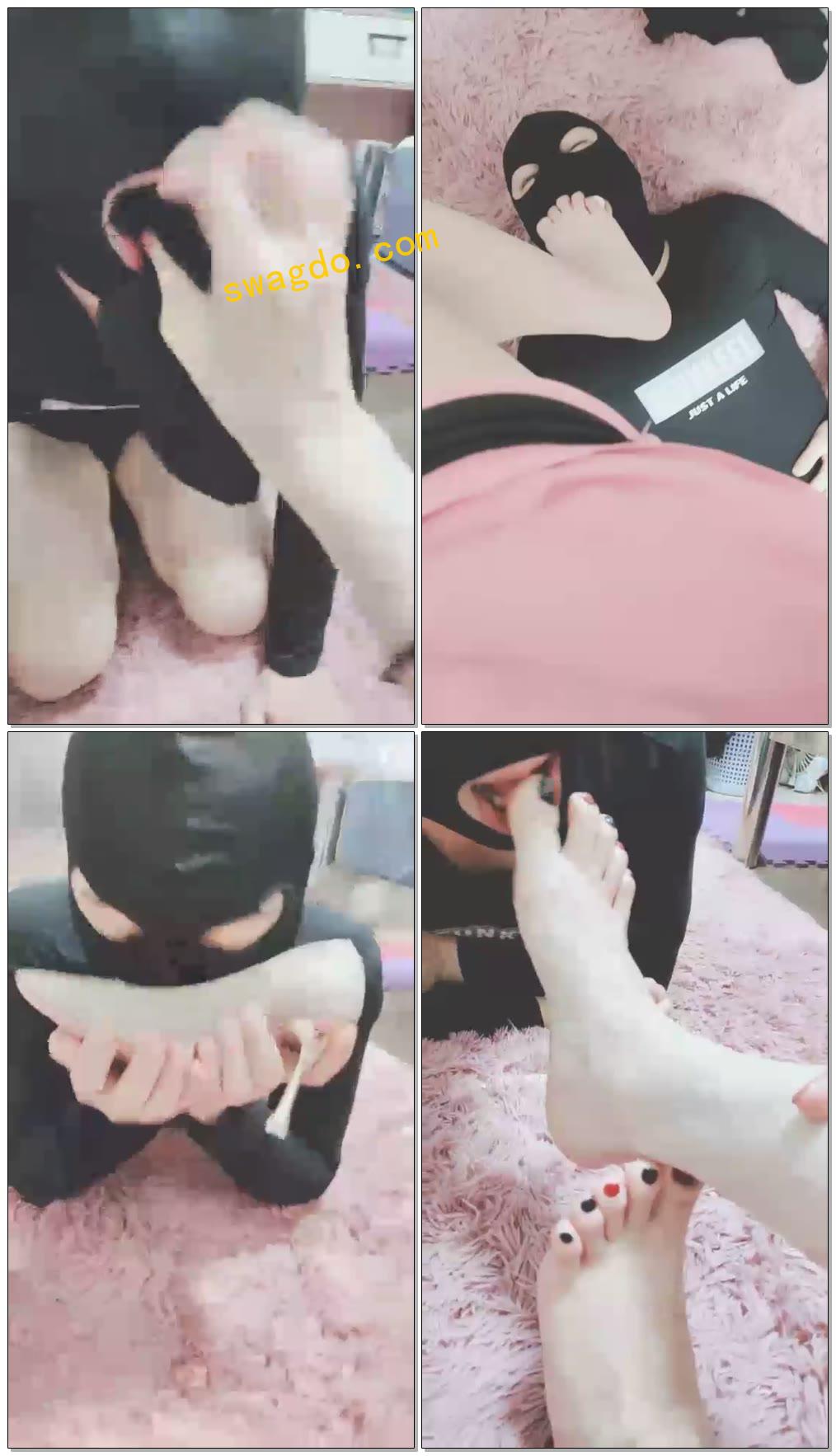【灵竹】强制脚下狗闻鞋,喂吃丝袜【20分钟】