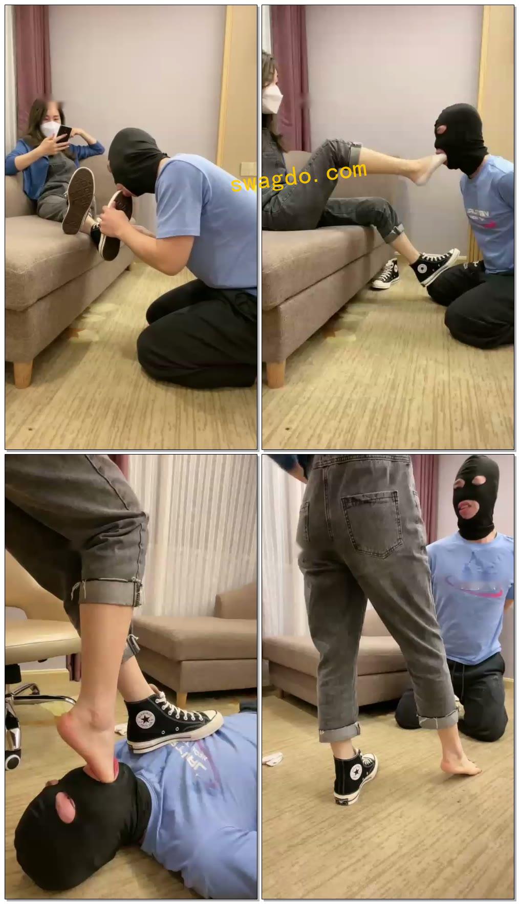 【晨希s】素颜状态单脚插狗嘴【45分钟】 【晨希s】素颜状态单脚插狗嘴【45分钟】