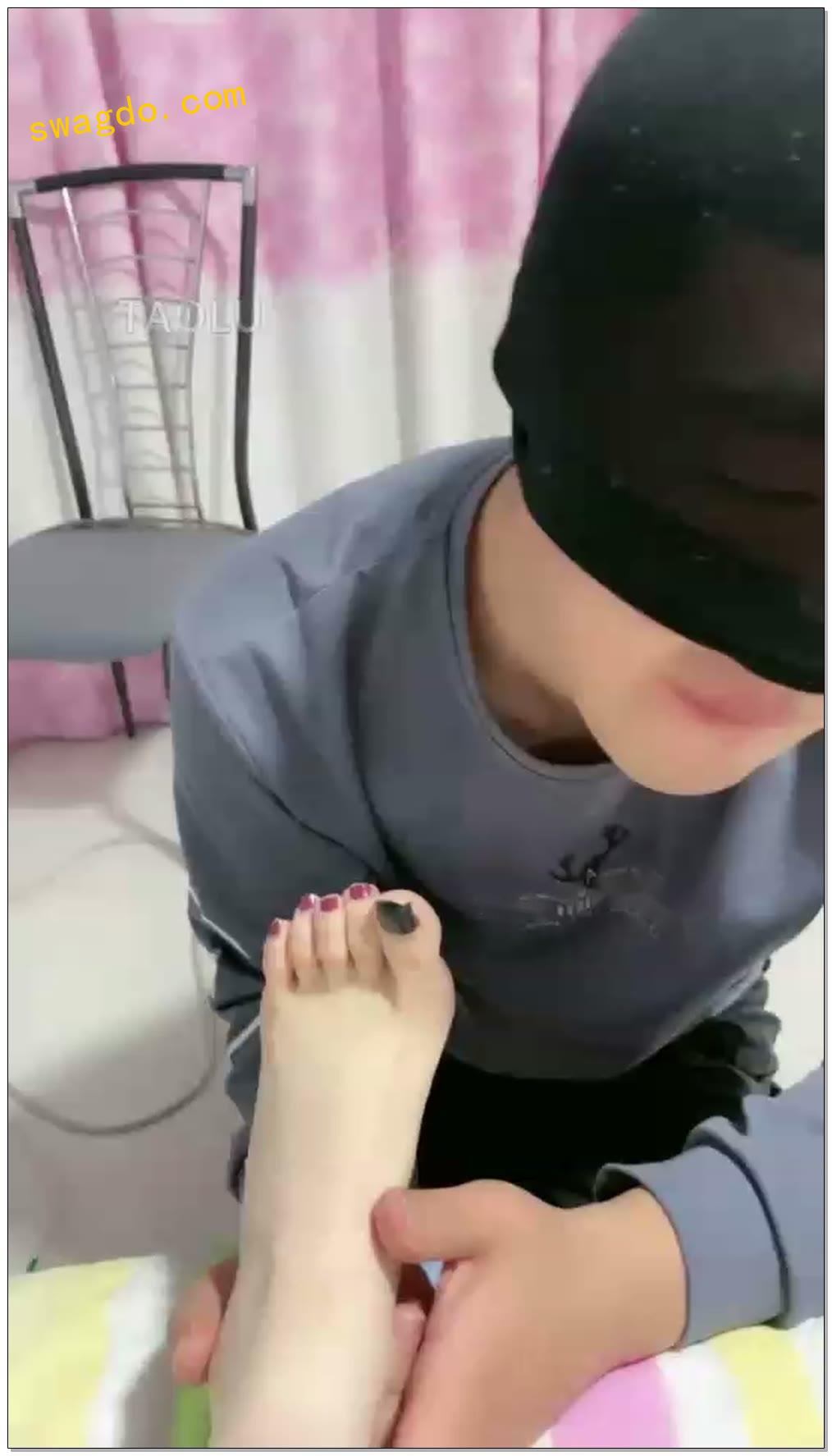 【鸾月小主】口水+咀嚼物+洗脚水【63分钟】 【鸾月小主】口水+咀嚼物+洗脚水【63分钟】