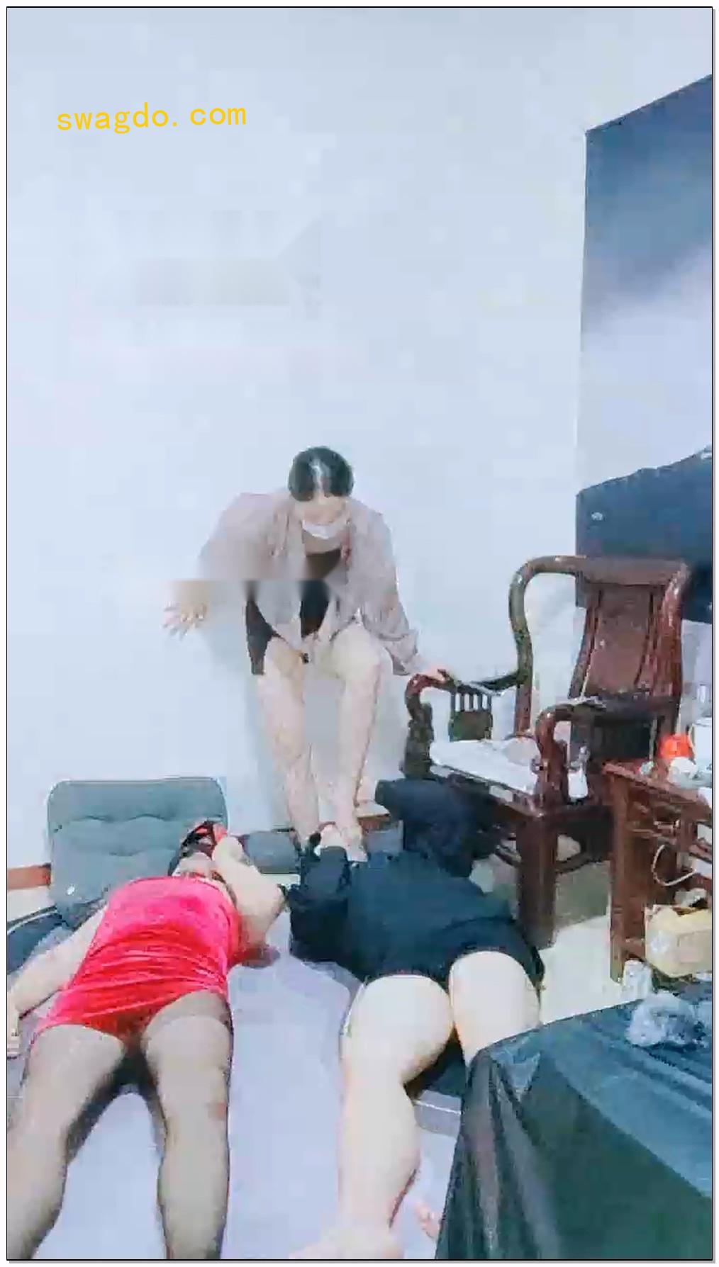 【馨然S】跳舞后大晚上两条家奴伺候我【28分钟】 【馨然S】跳舞后大晚上两条家奴伺候我【28分钟】