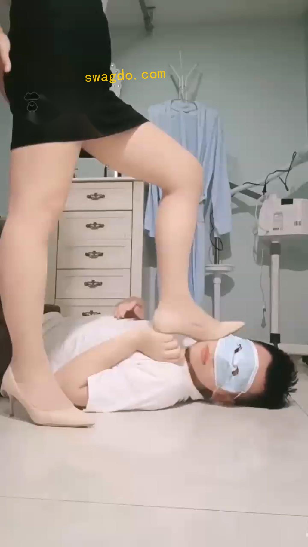 【梵高】店长和熟女一起调教我太爽了【41分钟】 【梵高】店长和熟女一起调教我太爽了【41分钟】