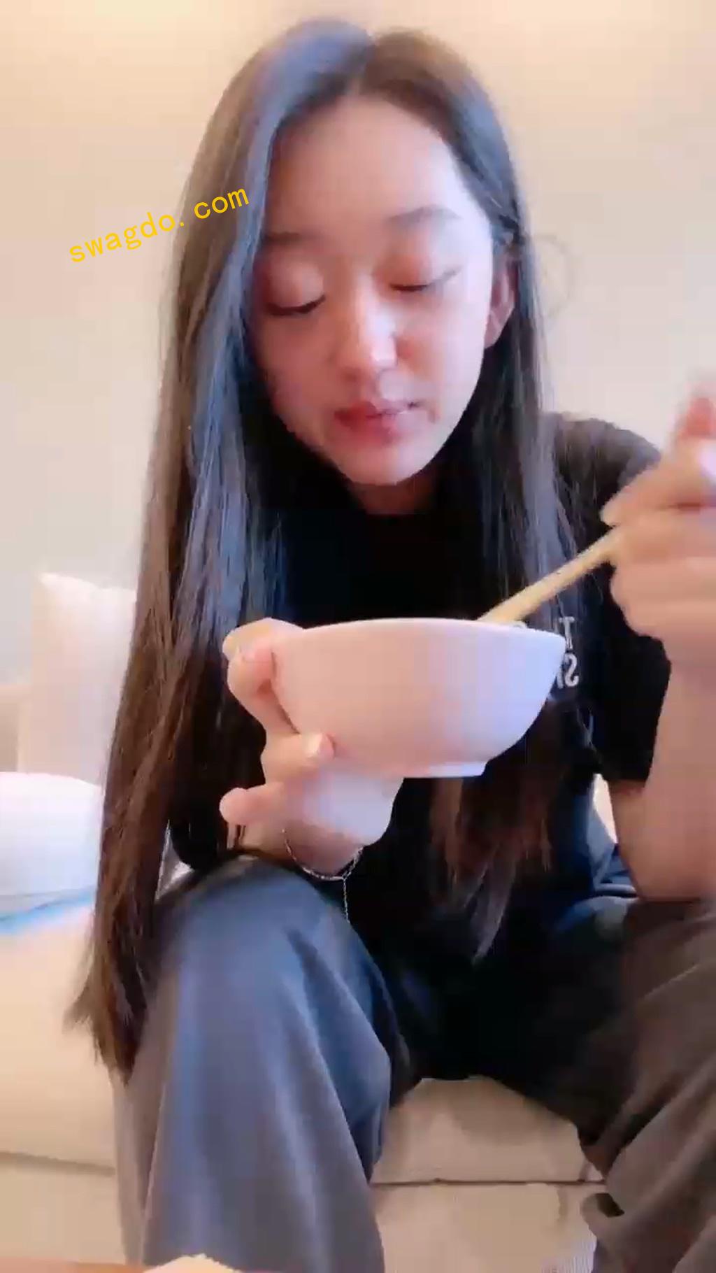 【赵丽颖】躺在沙发上的女神【34分钟】 【赵丽颖】躺在沙发上的女神【34分钟】