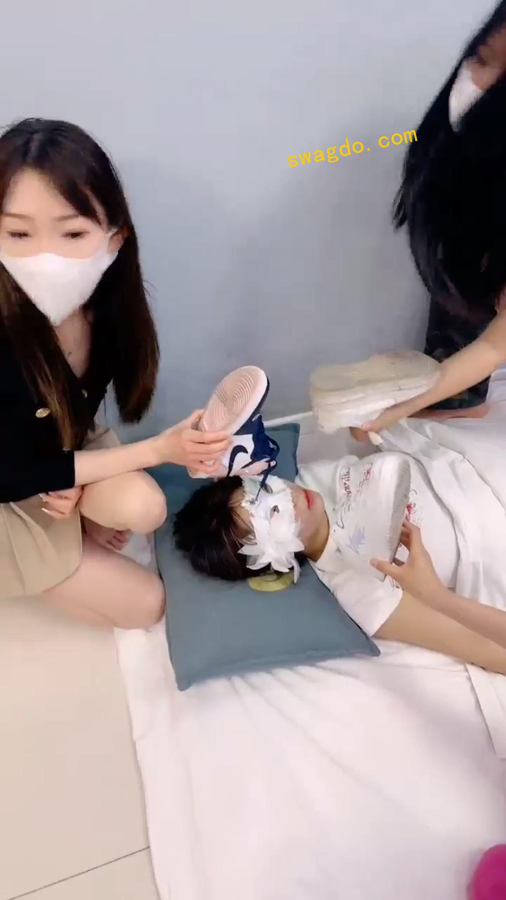 【精神小妹】三个素人调教女奴【41分钟】 【精神小妹】三个素人调教女奴【41分钟】